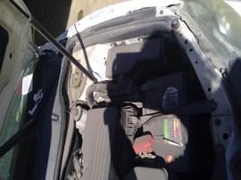 2011 TOYOTA CAMRY, WHITE, SE MODEL, 2.5L, AT,  Z26403